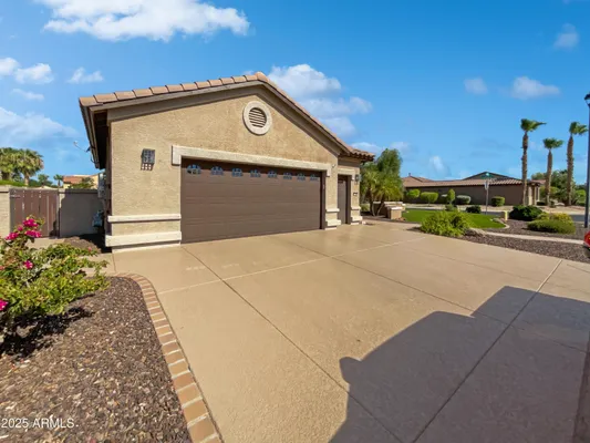 Property Slideshow image 2 of 40 | 2088 n 164th ave, Goodyear, AZ, 85395