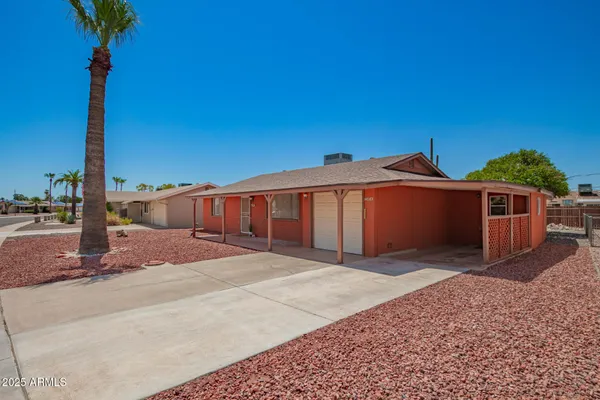 Property Slideshow image 2 of 24 | 12454 n cherry hills dr, Sun City, AZ, 85351