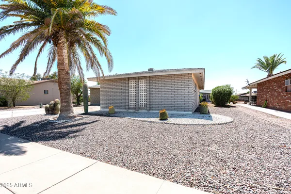 Property Slideshow image 3 of 40 | 1050 s roanoke, Mesa, AZ, 85206