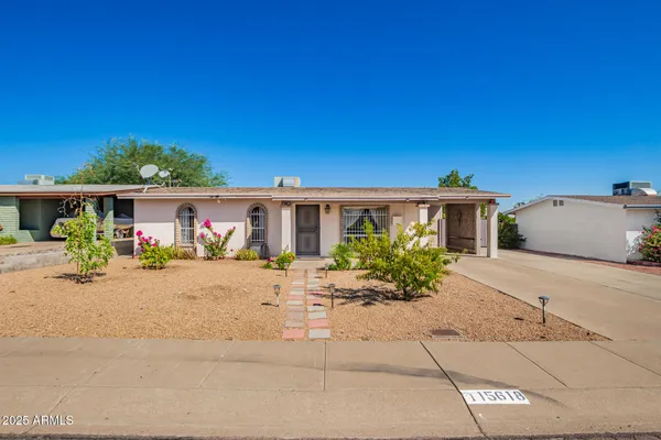 Property Slideshow image 3 of 31 | 15618 n 21st st, Phoenix, AZ, 85022