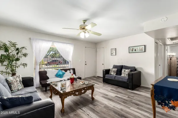 Property Slideshow image 2 of 31 | 15618 n 21st st, Phoenix, AZ, 85022