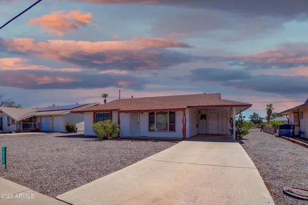 Property Slideshow image 3 of 30 | 10635 n 103rd ave, Sun City, AZ, 85351