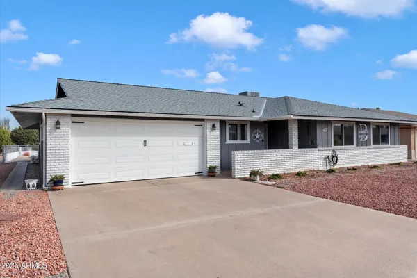 Property Slideshow image 2 of 19 | 10531 w prairie hills cir, Sun City, AZ, 85351