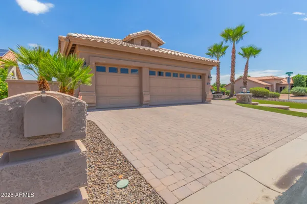 Property Slideshow image 2 of 49 | 3211 n couples dr, Goodyear, AZ, 85395