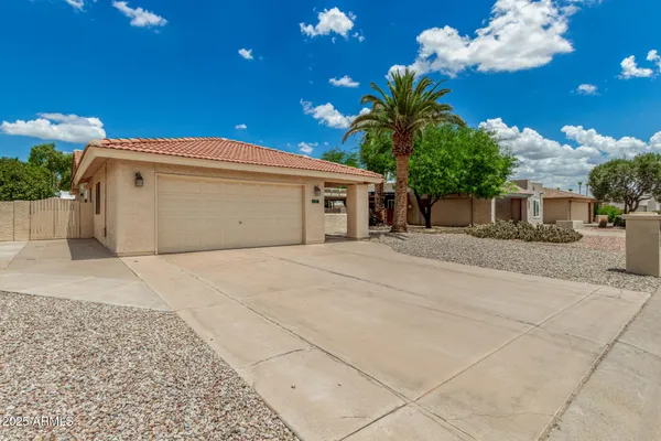 Property Slideshow image 2 of 51 | 9358 e olive ln, Sun Lakes, AZ, 85248