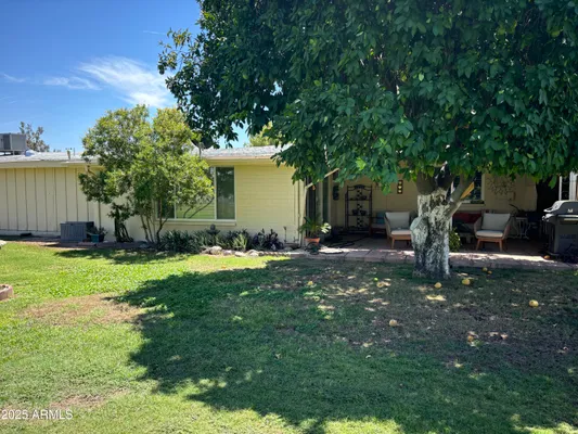 Property Slideshow image 3 of 10 | 10232 w snead cir, Sun City, AZ, 85351