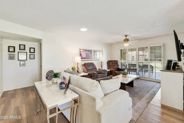 Property Slideshow image 3 of 43 | 652 s saguaro way, Mesa, AZ, 85208