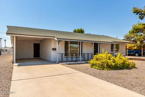 Property Slideshow image 3 of 32 | 12216 n 107th ave, Sun City, AZ, 85351