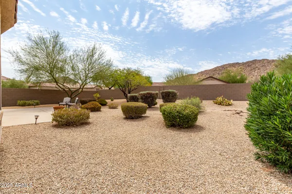 Property Slideshow image 3 of 46 | 1189 w cutleaf cir, San Tan Valley, AZ, 85143