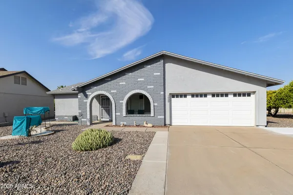 Property Slideshow image 2 of 42 | 1028 s 78th st, Mesa, AZ, 85208