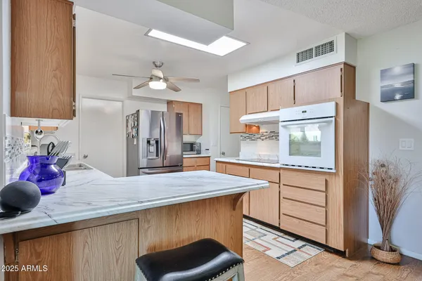 Property Slideshow image 3 of 35 | 10207 w prairie hills cir, Sun City, AZ, 85351