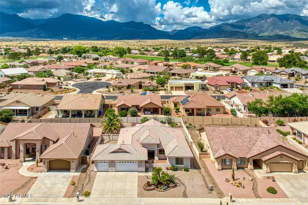 Property Slideshow image 2 of 36 | 2714 knollridge dr, Sierra Vista, AZ, 85650