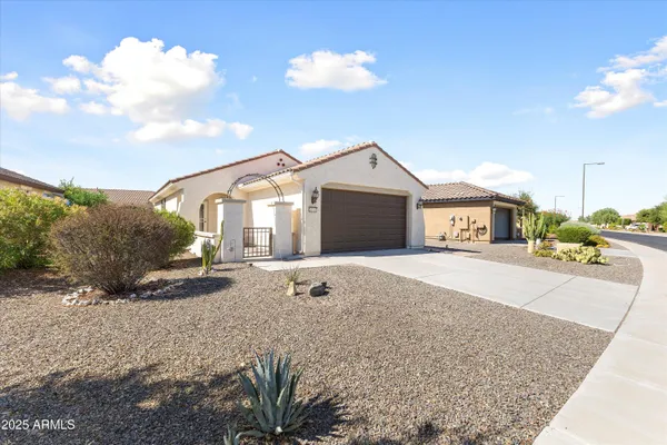 Property Slideshow image 2 of 33 | 26141 w vista north dr, Buckeye, AZ, 85396