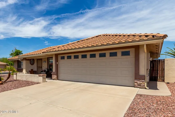 Property Slideshow image 2 of 20 | 10964 e keats ave, Mesa, AZ, 85209
