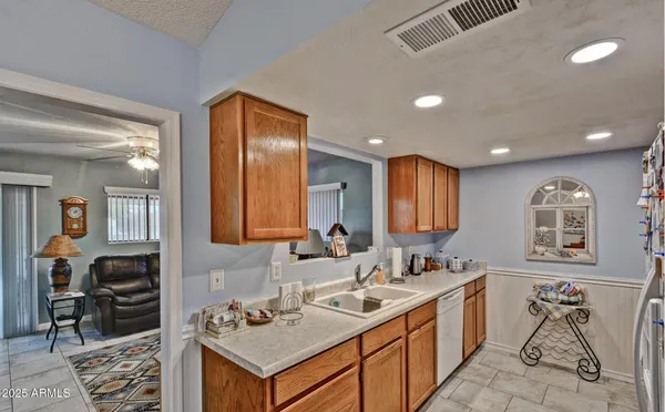 Property Slideshow image 2 of 11 | 21643 n 124th way, Sun City West, AZ, 85375