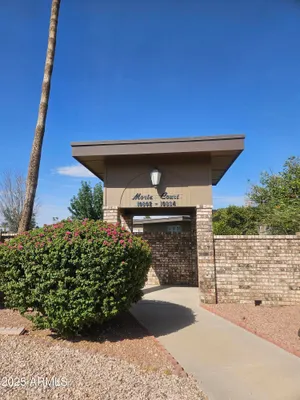 Property Slideshow image 2 of 50 | 10814 w thunderbird blvd, Sun City, AZ, 85351