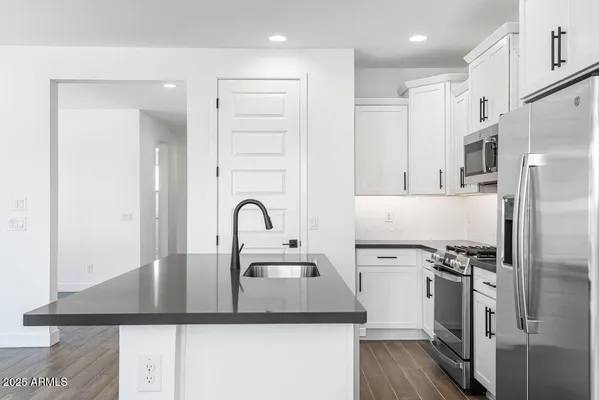 Property Slideshow image 3 of 41 | 18147 w hiddenview dr, Goodyear, AZ, 85338