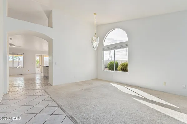 Property Slideshow image 3 of 20 | 11076 w runion dr, Sun City, AZ, 85373