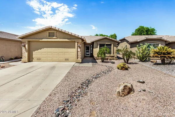 Property Slideshow image 2 of 23 | 3920 e runaway bay pl, Chandler, AZ, 85249
