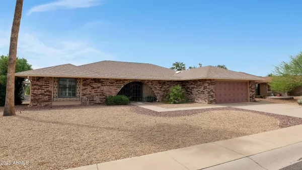 Property Slideshow image 2 of 35 | 12429 w bluestem dr, Sun City West, AZ, 85375