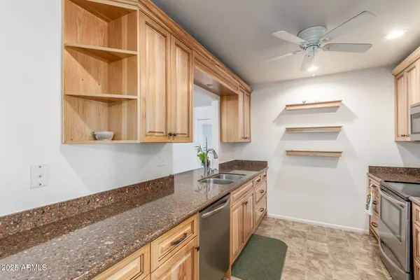 Property Slideshow image 3 of 35 | 9732 w newport dr, Sun City, AZ, 85351