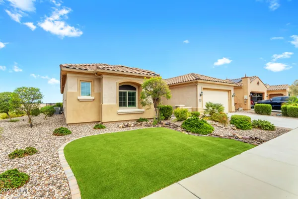 Property Slideshow image 3 of 80 | 5942 w cactus wren way, Florence, AZ, 85132