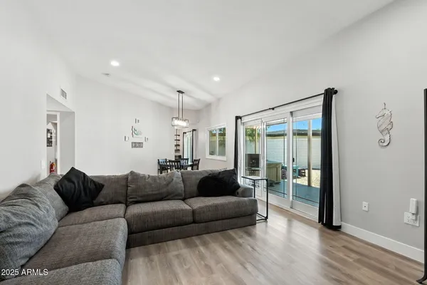 Property Slideshow image 2 of 33 | 10634 w hutton dr, Sun City, AZ, 85351