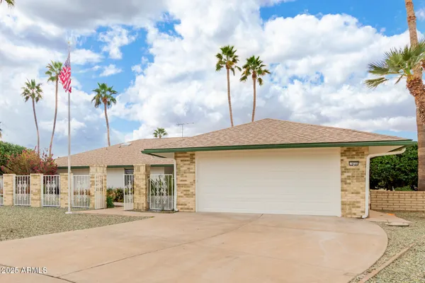 Property Slideshow image 3 of 66 | 9735 w country club dr, Sun City, AZ, 85373