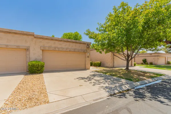 Property Slideshow image 2 of 38 | 19249 n 93rd dr, Peoria, AZ, 85382