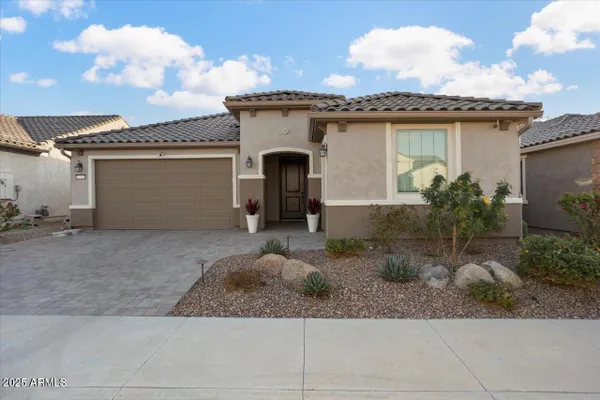 Property Slideshow image 2 of 56 | 27453 w wahalla ln, Buckeye, AZ, 85396