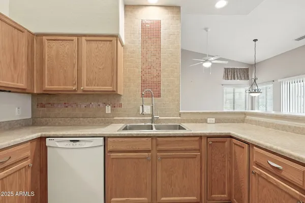 Property Slideshow image 2 of 45 | 1580 e brenda dr, Casa Grande, AZ, 85122