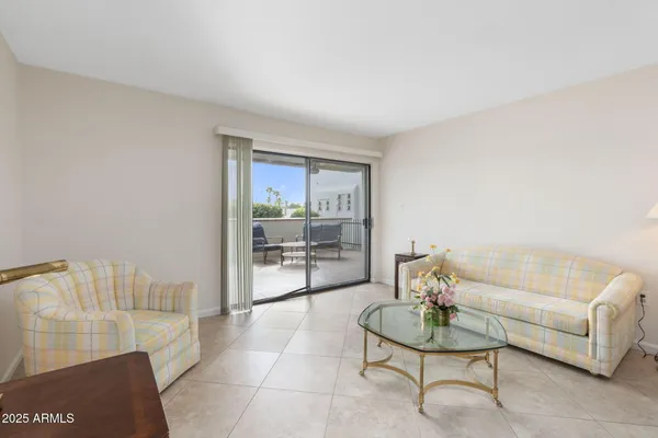 Property Slideshow image 2 of 26 | 17404 n 99th ave unit 106, Sun City, AZ, 85373