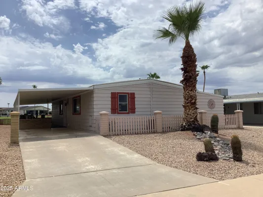 Property Slideshow image 2 of 18 | 5749 e player pl, Mesa, AZ, 85215