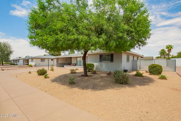 Property Slideshow image 2 of 20 | 5252 e des moines st, Mesa, AZ, 85205