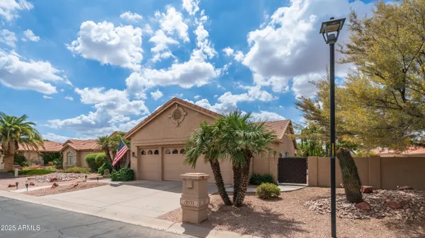 Property Slideshow image 3 of 64 | 10533 e nacoma dr, Sun Lakes, AZ, 85248