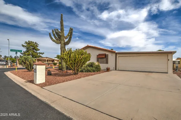 Property Slideshow image 3 of 34 | 9005 e cactus ln, Sun Lakes, AZ, 85248