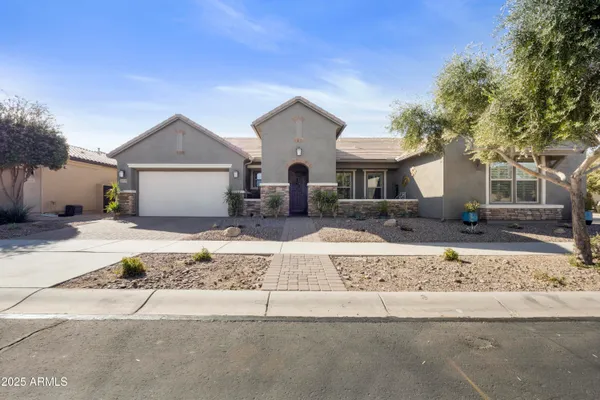 Property Slideshow image 2 of 68 | 10049 e topaz ave, Mesa, AZ, 85212