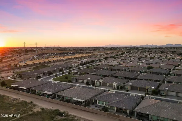 Property Slideshow image 2 of 68 | 379 e las puertas ln, Queen Creek, AZ, 85140