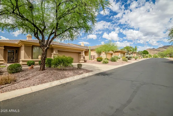 Property Slideshow image 2 of 36 | 41604 n cedar chase rd, Anthem, AZ, 85086