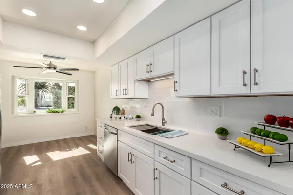 Property Slideshow image 3 of 36 | 10018 w burns dr, Sun City, AZ, 85351