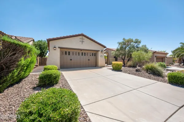 Property Slideshow image 2 of 37 | 27675 n helios trl, Peoria, AZ, 85383