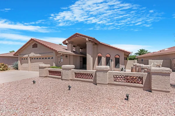 Property Slideshow image 3 of 39 | 26637 s new town dr, Sun Lakes, AZ, 85248