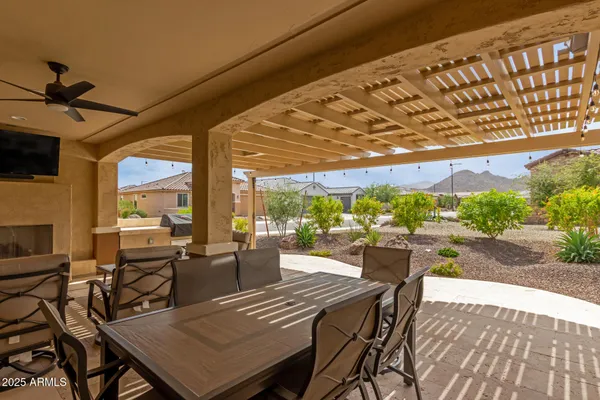 Property Slideshow image 2 of 28 | 27021 w kerry ln, Buckeye, AZ, 85396