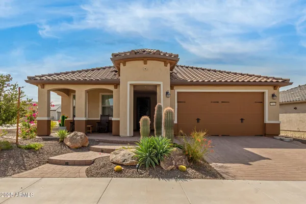 Property Slideshow image 3 of 28 | 27021 w kerry ln, Buckeye, AZ, 85396