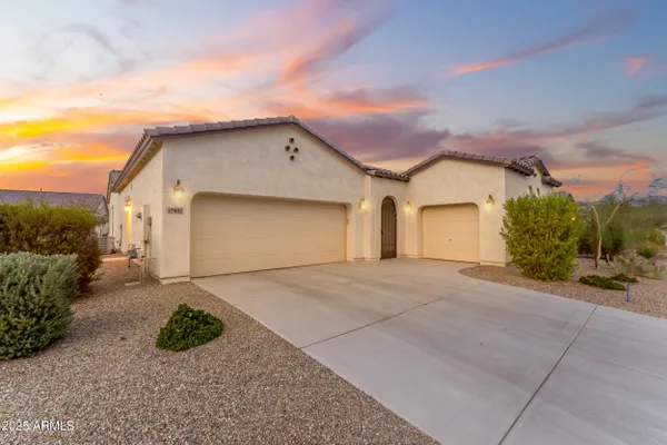 Property Slideshow image 2 of 90 | 17900 w briarwood dr, Goodyear, AZ, 85338