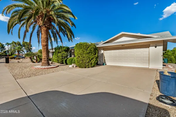 Property Slideshow image 2 of 22 | 18415 n palo verde dr, Sun City, AZ, 85373