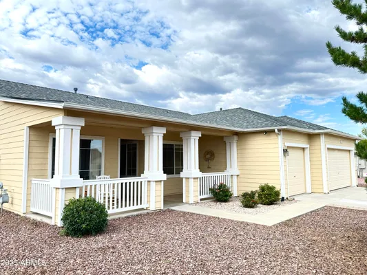 Property Slideshow image 3 of 48 | 7638 e clear sky trl, Prescott Valley, AZ, 86315