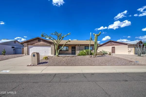 Property Slideshow image 3 of 39 | 1722 w 15th ln, Apache Junction, AZ, 85120