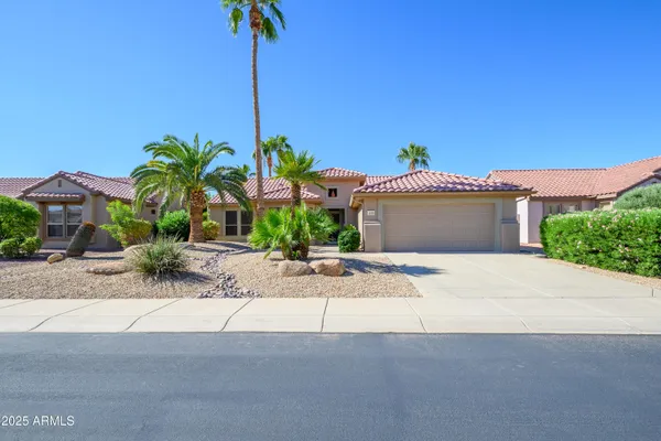 Property Slideshow image 3 of 35 | 15989 w la paloma dr, Surprise, AZ, 85374