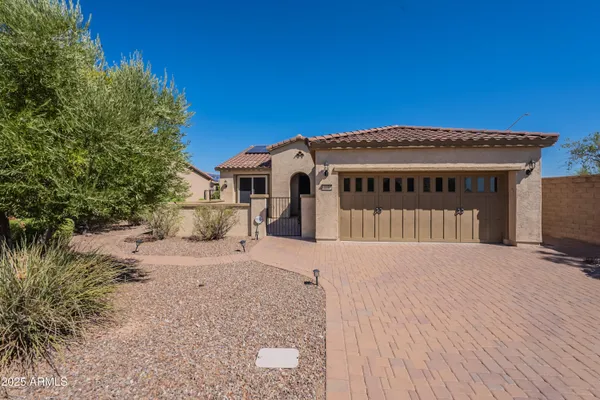 Property Slideshow image 2 of 75 | 12368 w running deer trl, Peoria, AZ, 85383